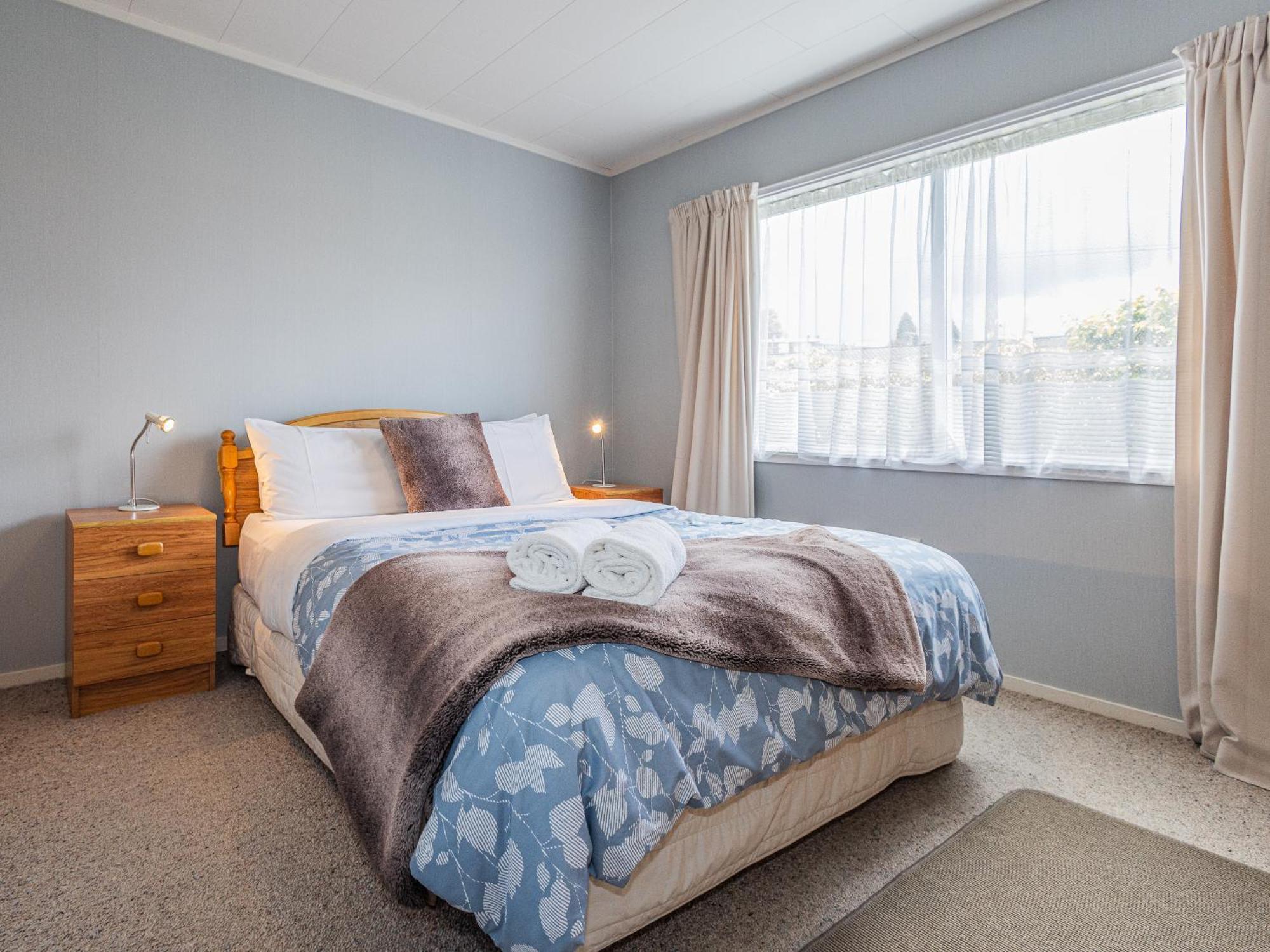 Central Riverside Retreat - Taupo Holiday Home Zewnętrze zdjęcie