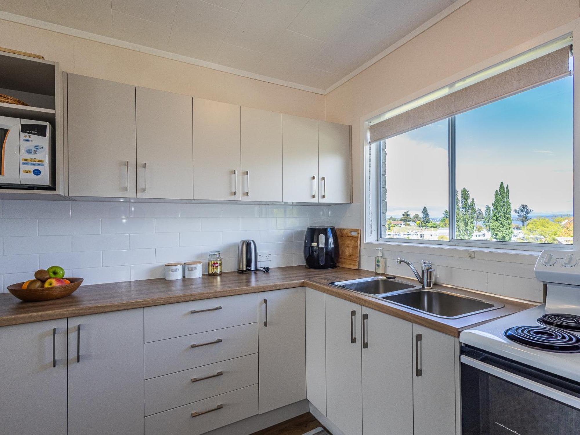 Central Riverside Retreat - Taupo Holiday Home Zewnętrze zdjęcie
